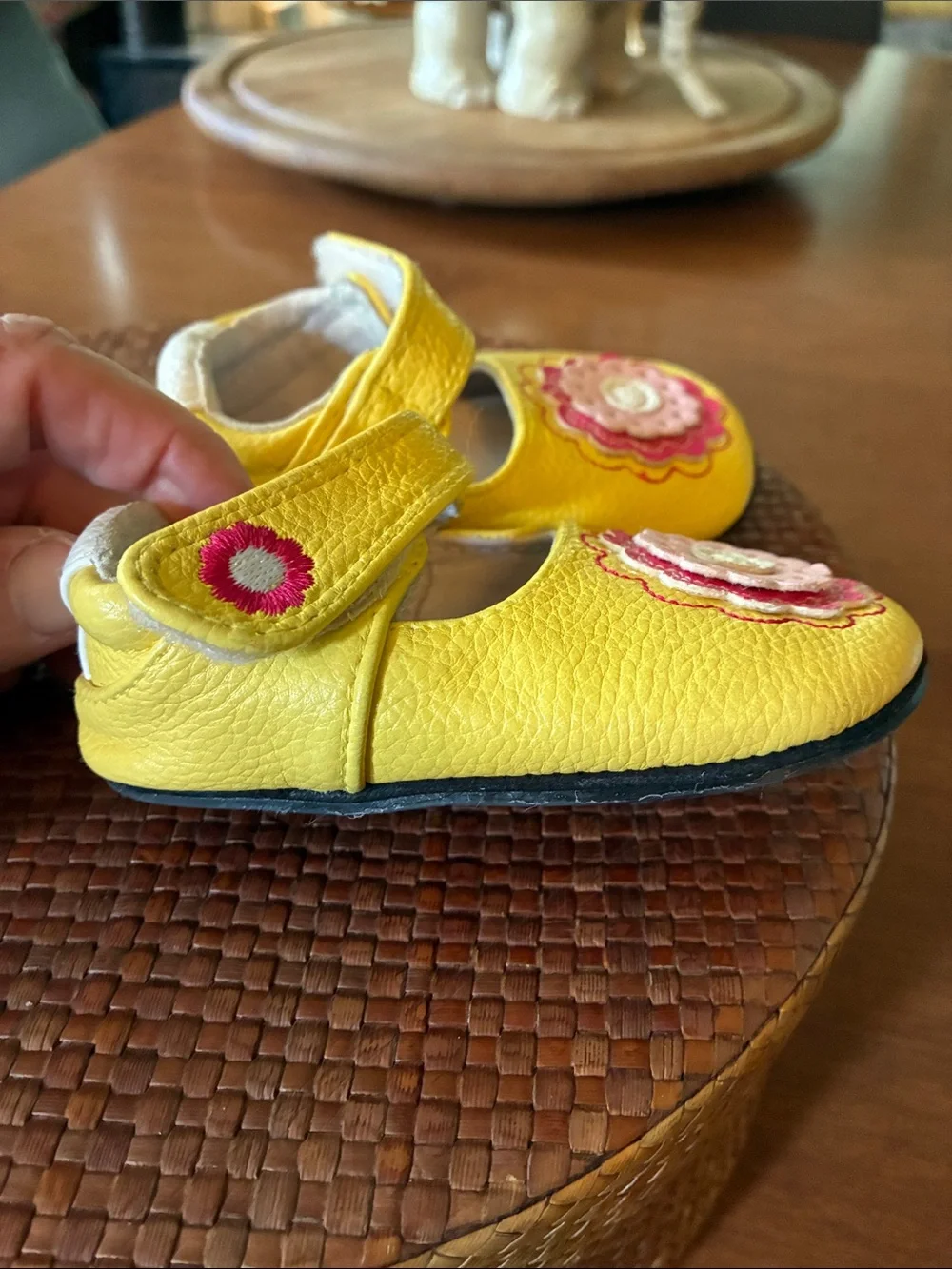 Jack & Lily yellow leather infant Mary Jane shoes SZ 0-6 Mths